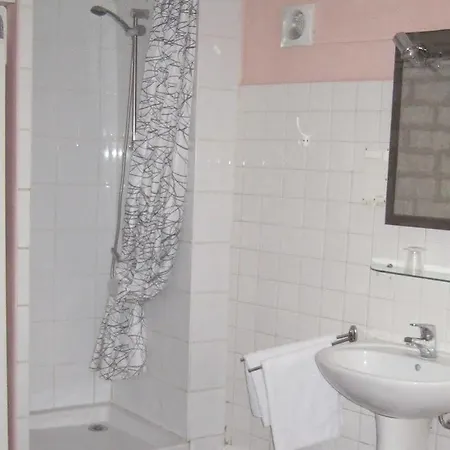 Hotel Innova Cardabella